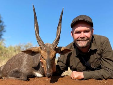 Bushbuck-hunting01-th.jpg