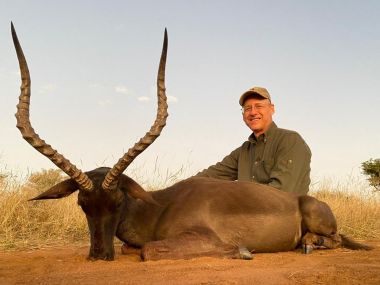 Impala-hunting02-th.jpg