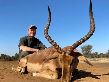 Impala-hunting06-th.jpg