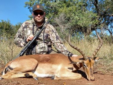 Impala-hunting21-th.jpg