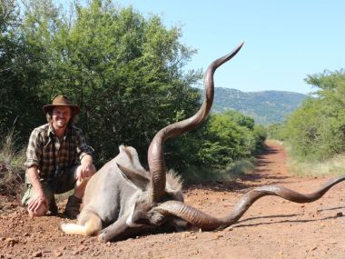 Kudu-hunting09-th.jpg