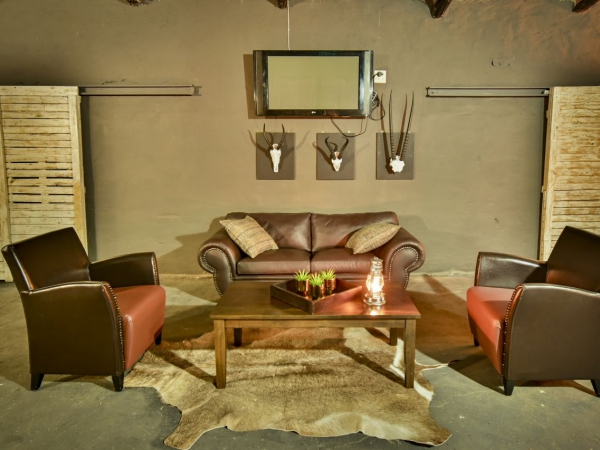 LikhuluSafaris-Accommodation-0002c-th.jpg