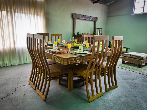 LikhuluSafaris-Accommodation-018-1-th.jpg