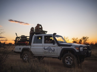 LikhuluSafaris-Hunting-Scenes-13-th.jpg