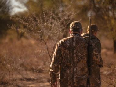 LikhuluSafaris-Hunting-Scenes-31-th.jpg