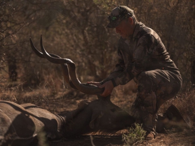 LikhuluSafaris-Hunting-Scenes-32-th.jpg