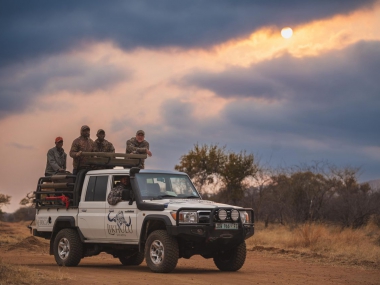 LikhuluSafaris-Hunting-Scenes-34-th.jpg